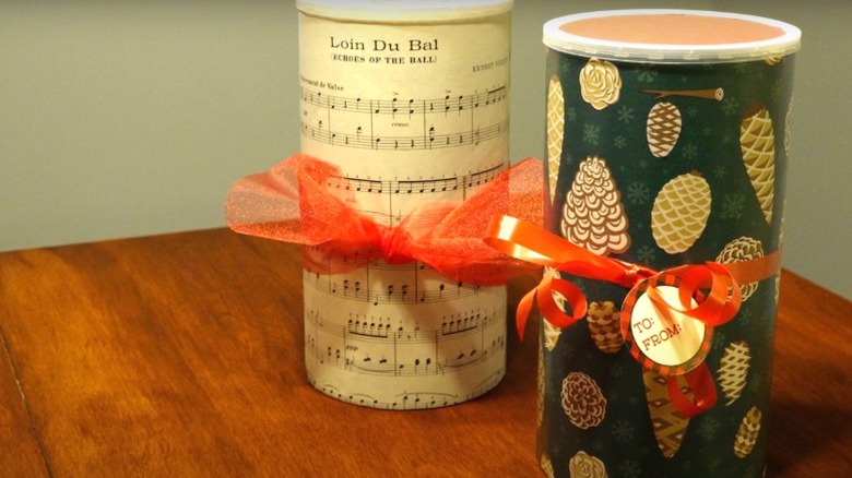 Video showing how to make gift boxes with oatmeal cans