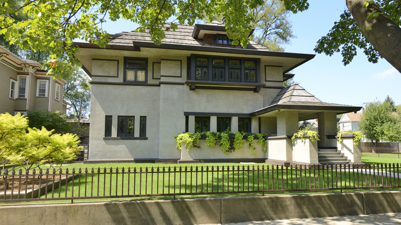 The Hills-DeCaro house in Oak Park.