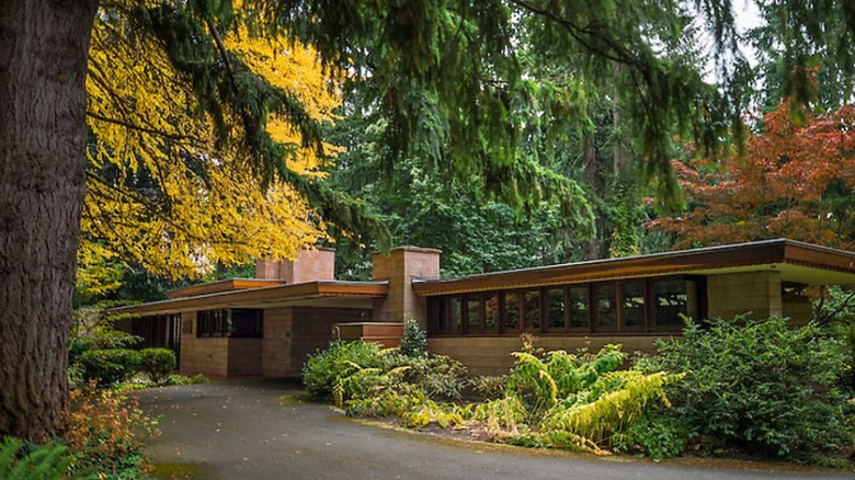 The Brandes House in Sammamish, Washington during the fall season.