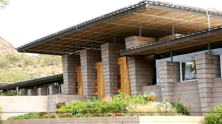 Harold Price Sr. House, aka the U-Haul House, in the Arizona desert.