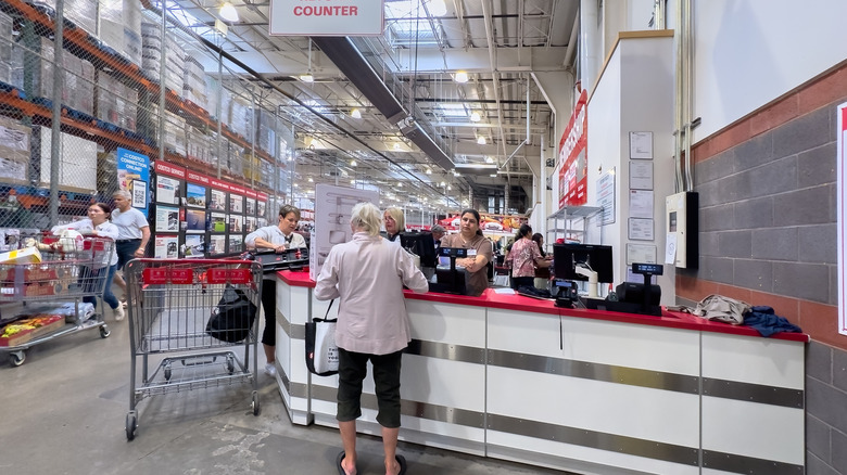 Merchandise return counter at a warehouse