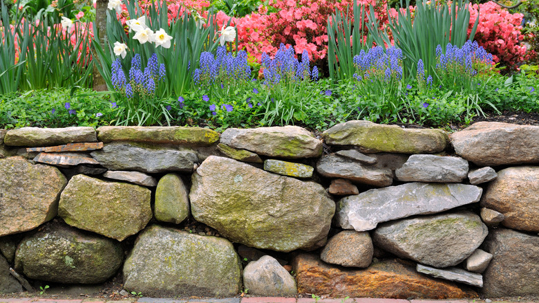 stone retaining wall