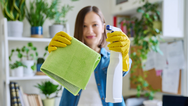 Microfiber cleaning cloth