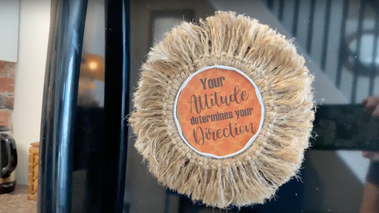 Custom fridge magnet from jar lid with fringe border