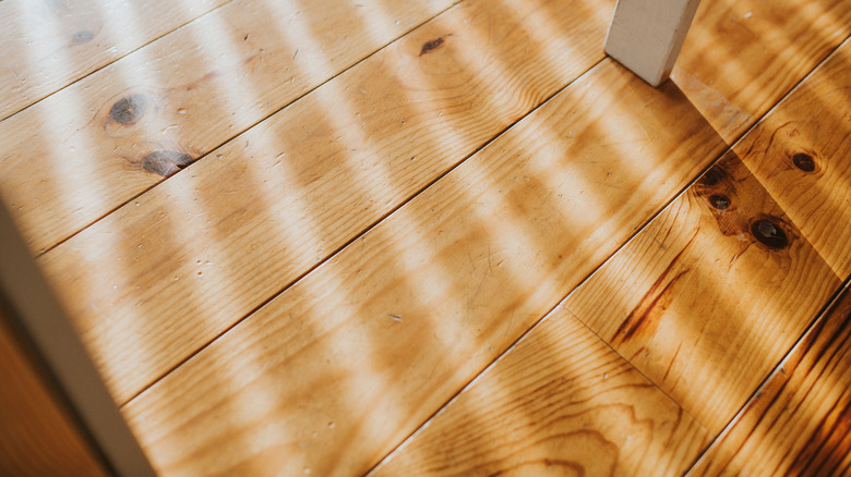 knotty pine flooring