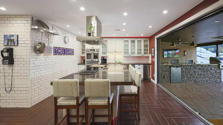 Modern kitchen