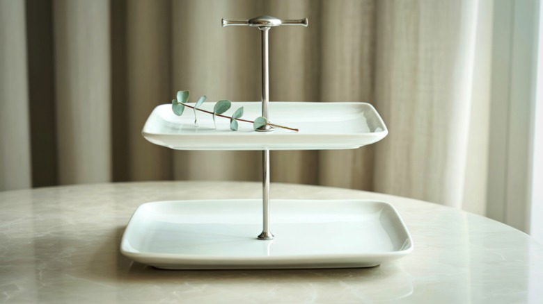 Empty two-tiered cake tray