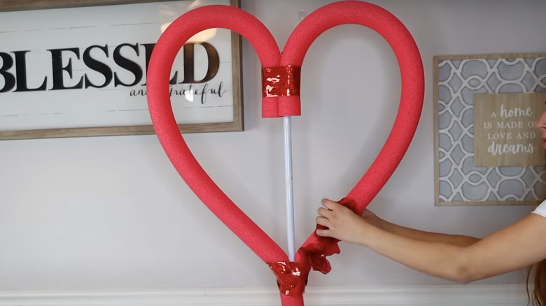 pool noodles being used for centerpiece DIY