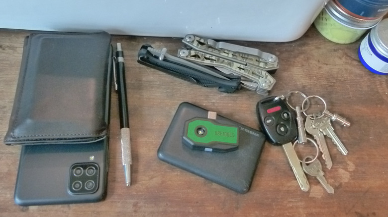 The Finder S2 thermal camera and other everyday carry items