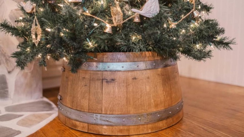 Christmas tree with wooden barrel collar