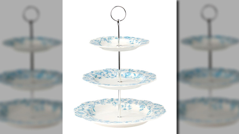 blue and white Aldi tiered server
