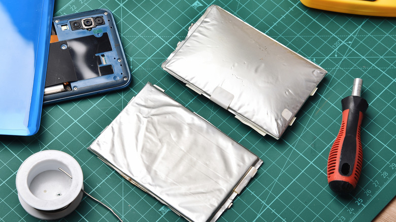 Normal and swollen lithium-polymer battery packs