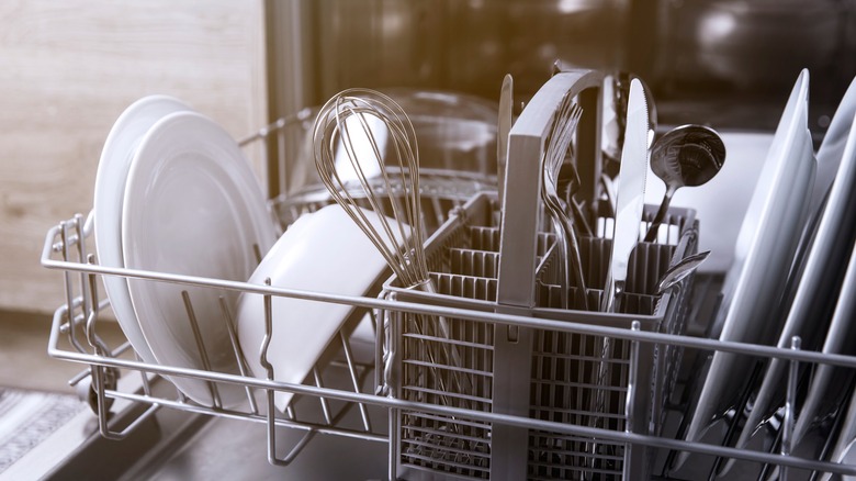 clean dishes in dishwasher