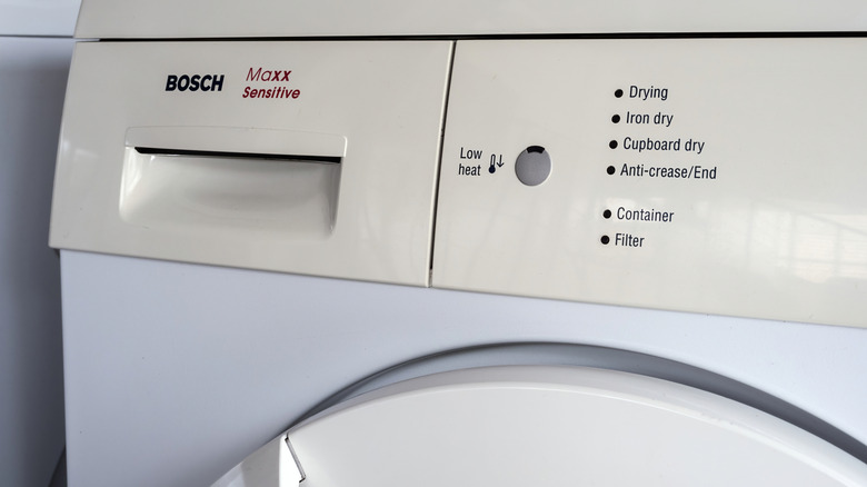 Settings of a Bosch clothes dryer