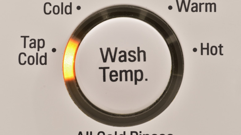 Cold cycle chosen on a washing machine