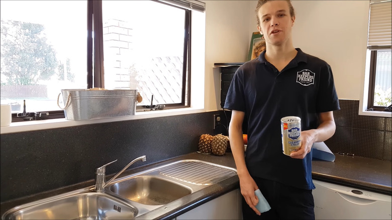 cleaning stainless steel sink