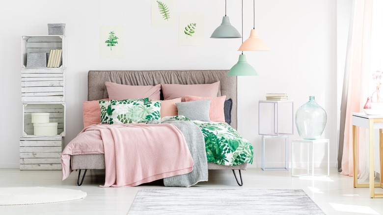 green and white bedroom