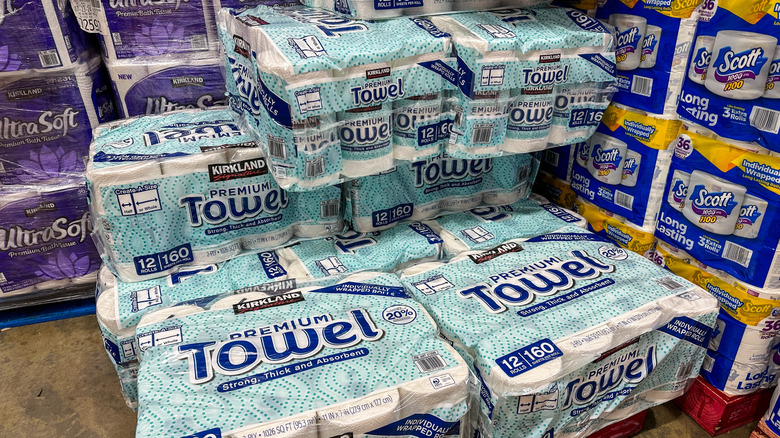 Bulk pack of kirkland signature paper towels on pallet