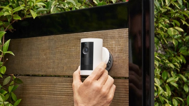 Hand mounting a Ring outdoor cam