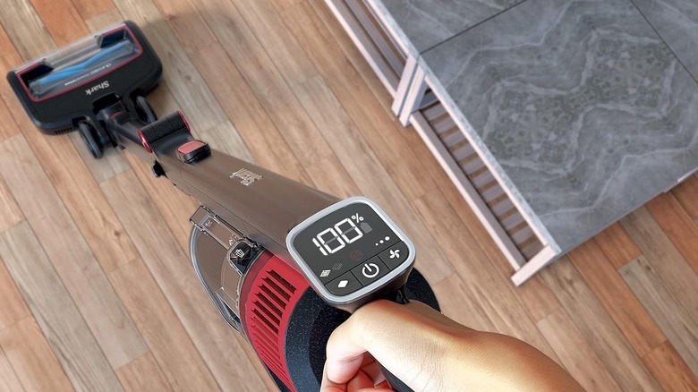 Shark vacuum with a battery charge remaining display