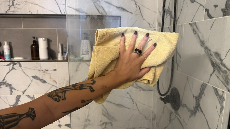 Cleaning with Rinse Aid