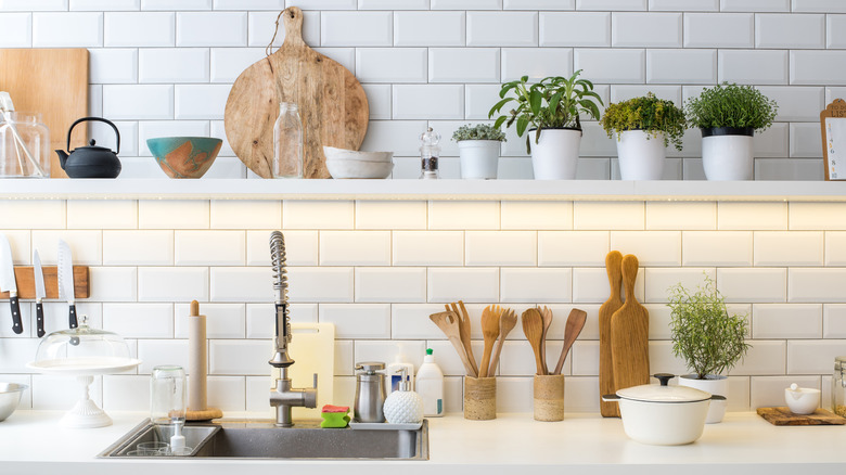 Tiled kitchen backsplash