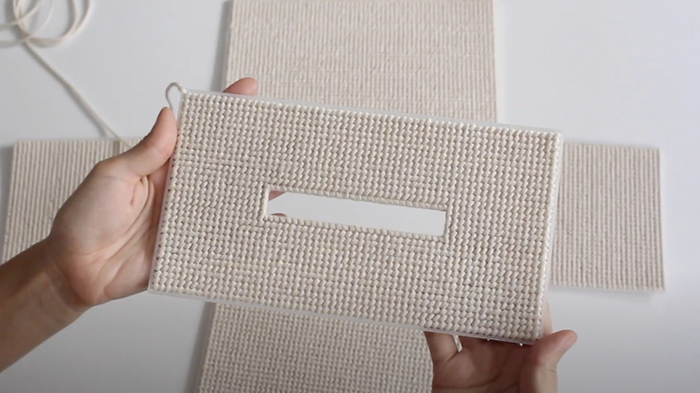 DIY yarn tissue box cover