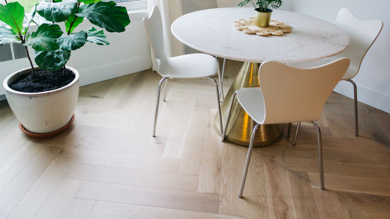 White oak flooring and table