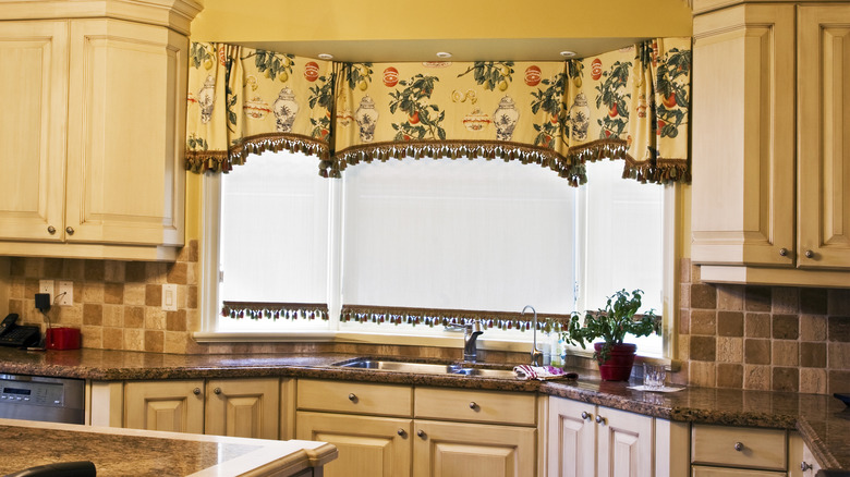 Kitchen window with valance