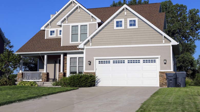 driveway in front of house