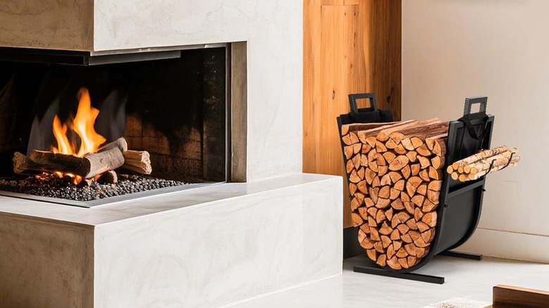 Latihuum outdoor and indoor firewood rack