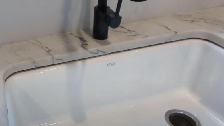 bad kitchen countertop installation