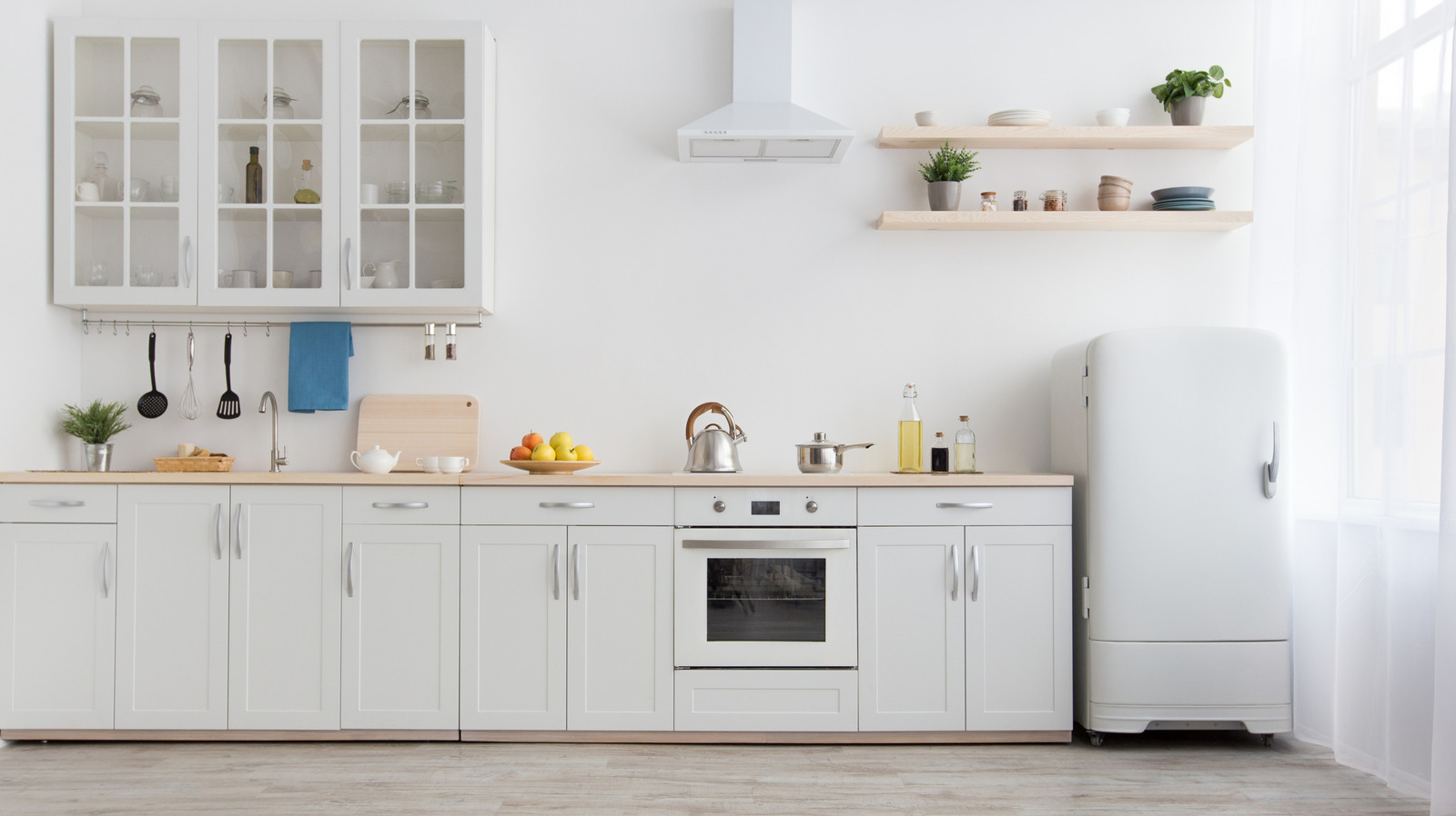 Avoid This Common Factor That Makes Your Kitchen Feel Unwelcoming