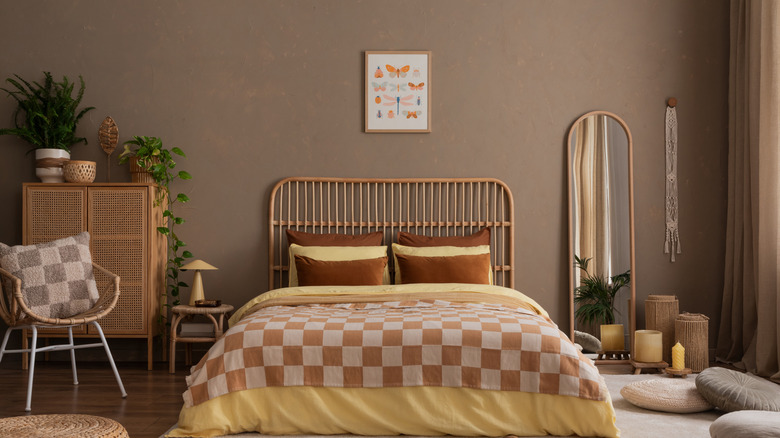 room with patterns but no texture