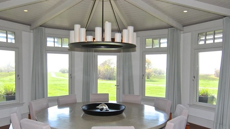 Dining room of Obama estate