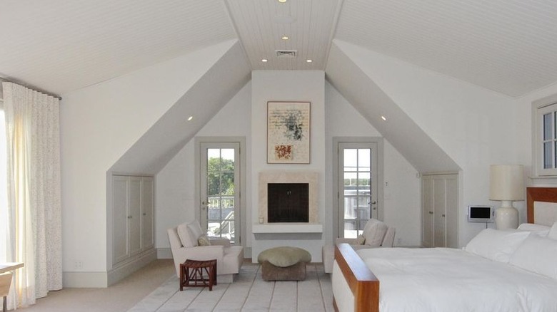 Master bedroom of Obama compound