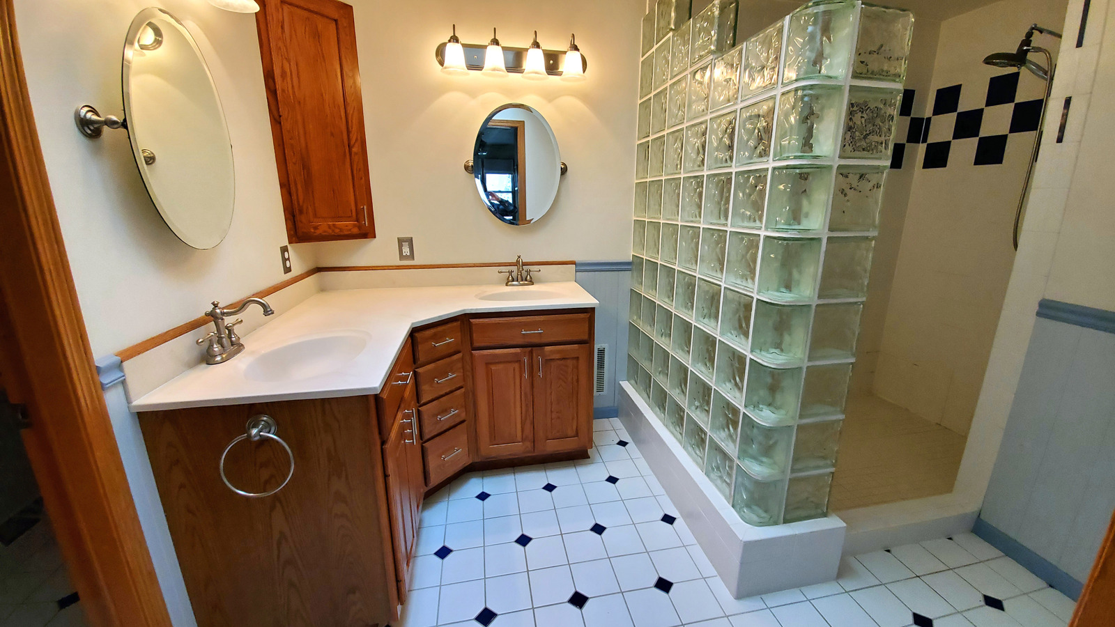 Bathroom Decor Items That Will Look Severely Outdated In 2025 Bathroom Decor Items That Will Look Severely Outdated In 2025