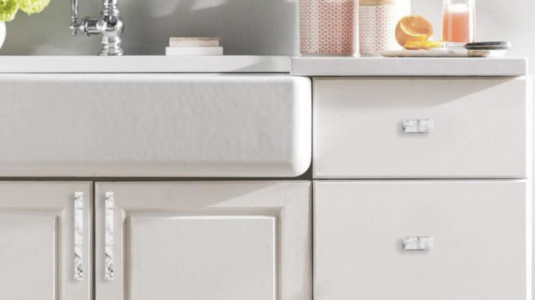 Marble drawer pulls on modern sink