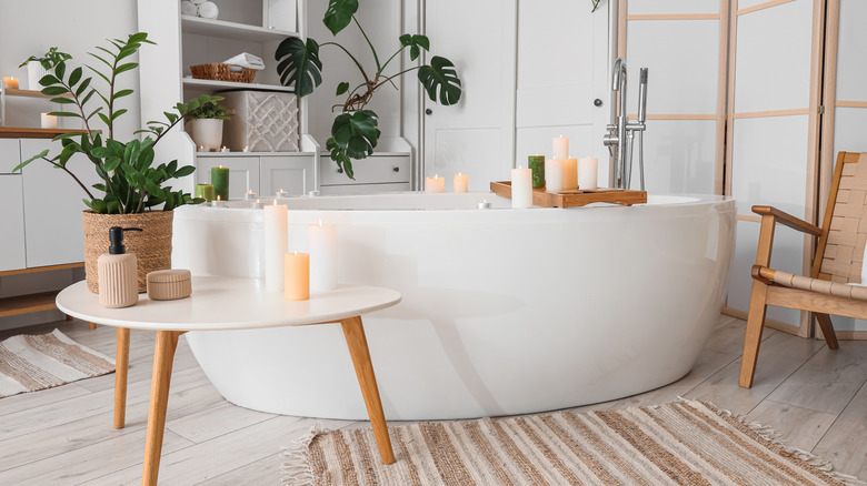 bathtub in a bathroom