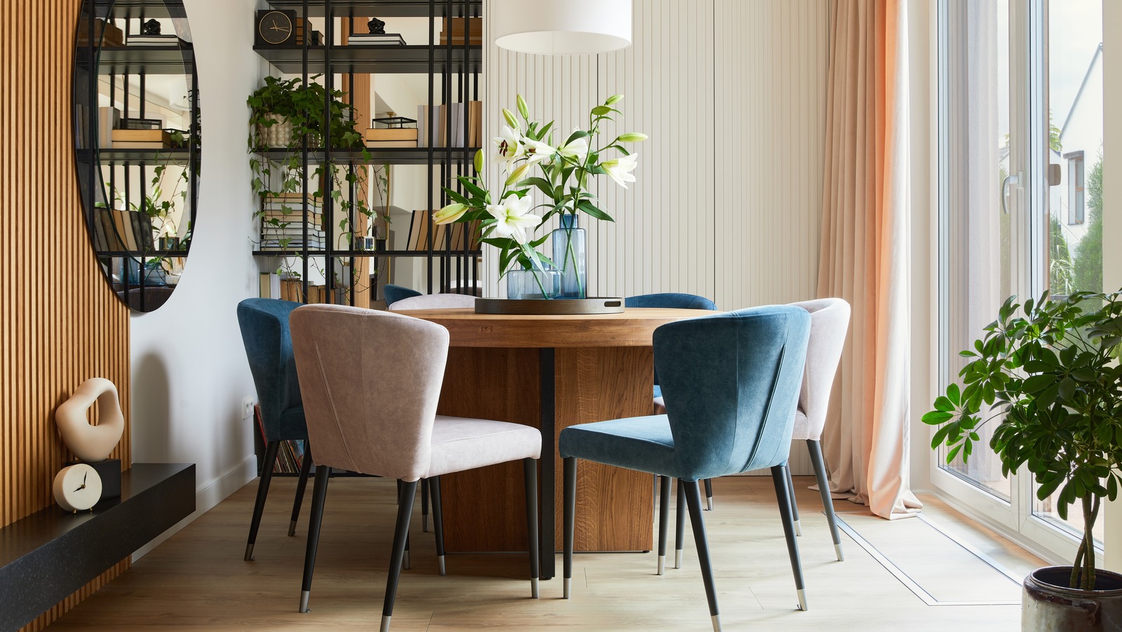 Beautiful Dining Table Centerpieces That Will Look Good All Year Long