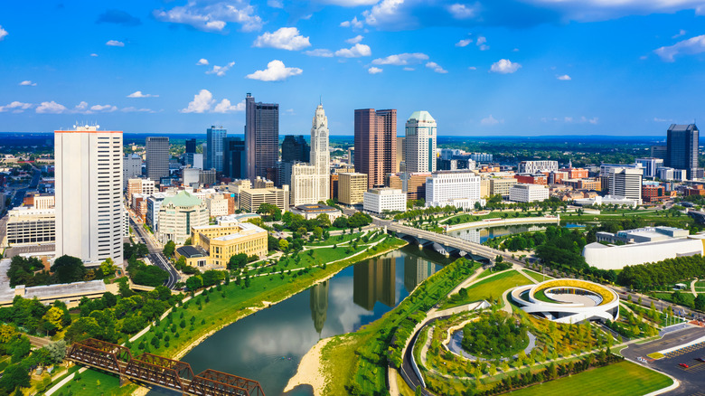 downtown columbus skyline and river