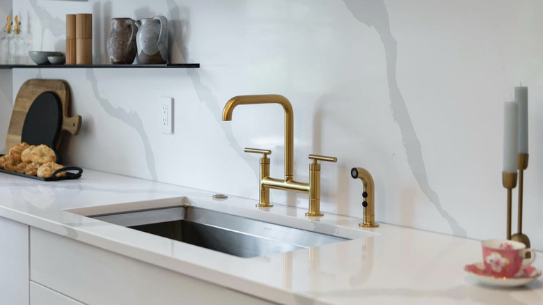 Statuaria quartz countertop