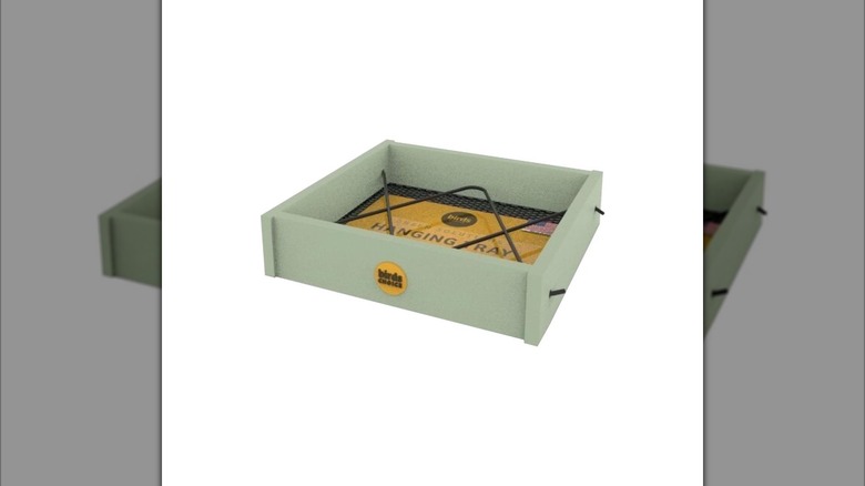 Birds Choice 8.95 x 8.35-inch Plastic Bird Feeder