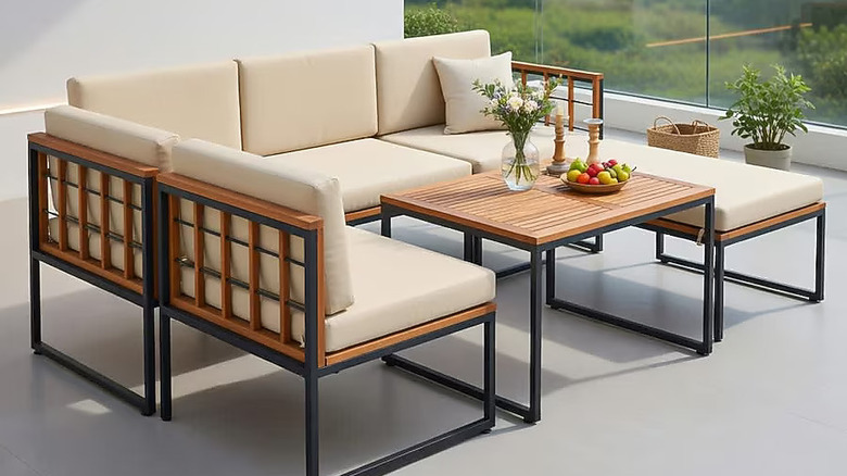 Veryke's 7-Piece All-Weather Wicker Dining Set