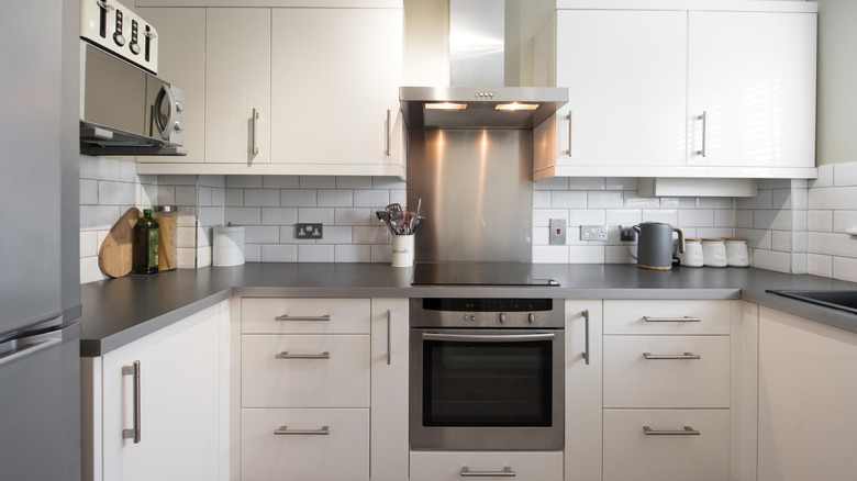 clutter-free kitchen