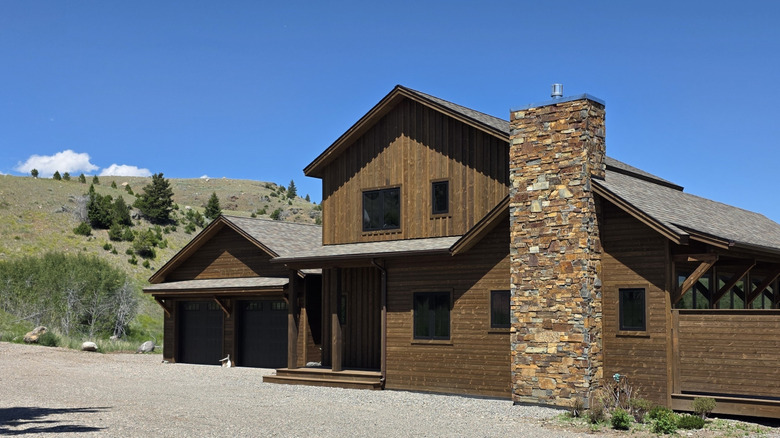 driveway to cabin with crushed stone