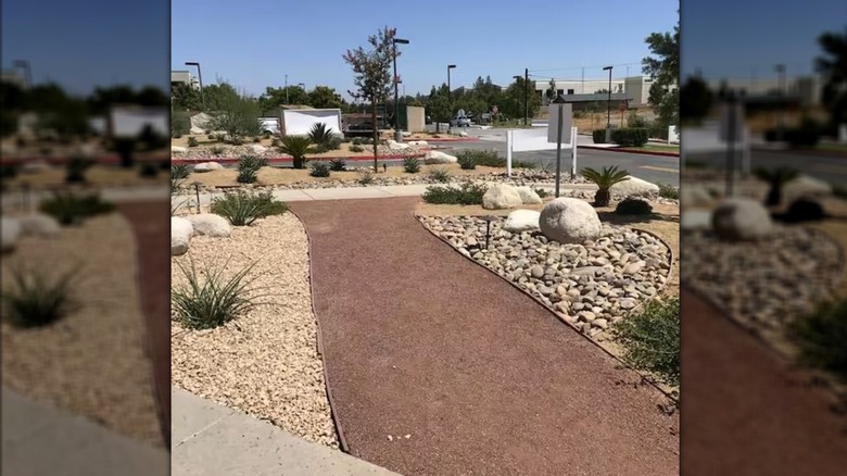 Decomposed granite path in yard