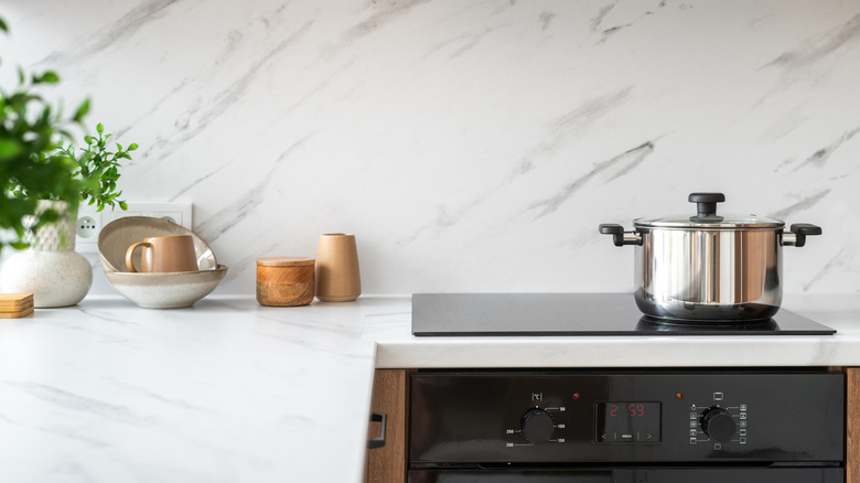 Kitchen countertops with neutral accents