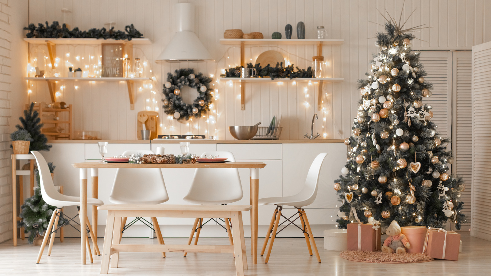 Bring Christmas Into Your Kitchen With This DIY Cabinet Decoration