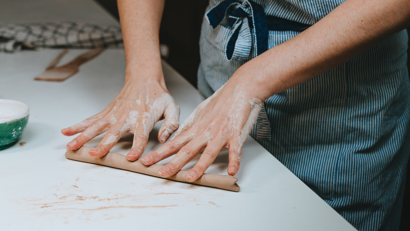 Bring Helpful Pollinators To Your Yard With DIY Clay Bee Cups